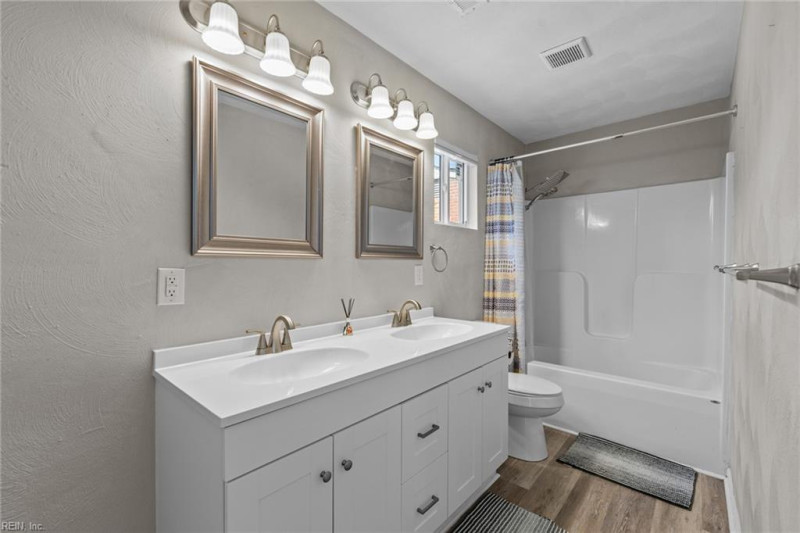 Photo 11 of 17 residential for sale in Chesapeake virginia Photo 11 of 17 residential for sale in Chesapeake virginia