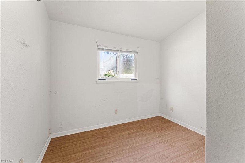 Photo 14 of 25 residential for sale in Virginia Beach virginia