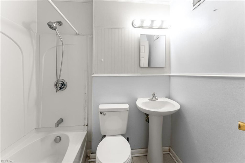 Photo 16 of 25 residential for sale in Virginia Beach virginia