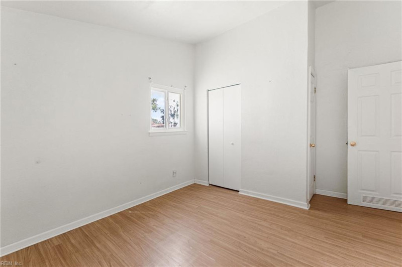 Photo 18 of 25 residential for sale in Virginia Beach virginia
