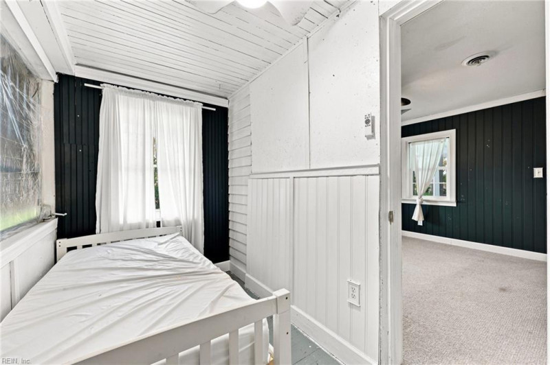Photo 10 of 47 residential for sale in Poquoson virginia