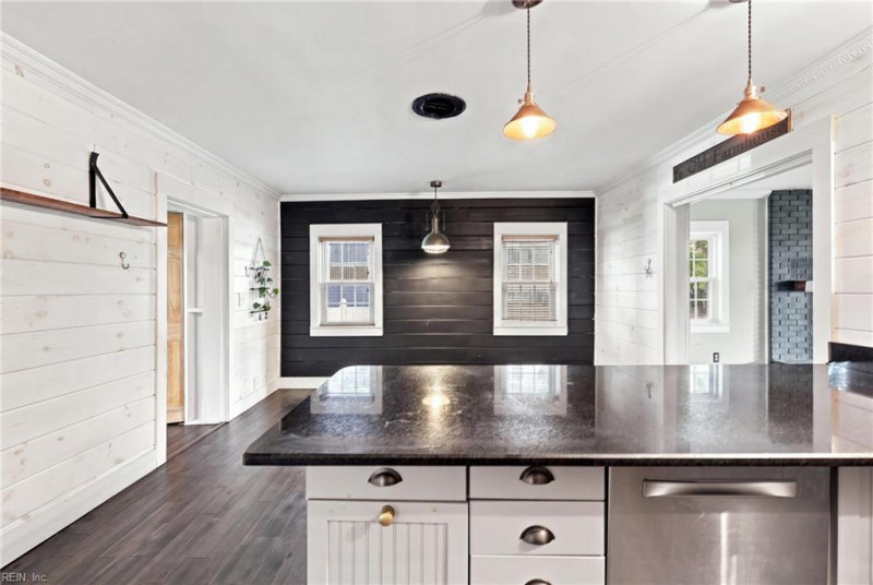 Photo 17 of 47 residential for sale in Poquoson virginia
