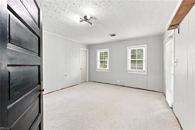 Photo 22 of 47 residential for sale in Poquoson virginia