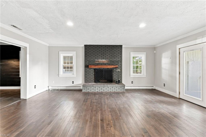 Photo 25 of 47 residential for sale in Poquoson virginia