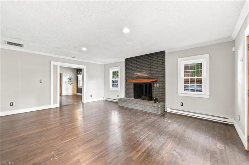 Photo 26 of 47 residential for sale in Poquoson virginia