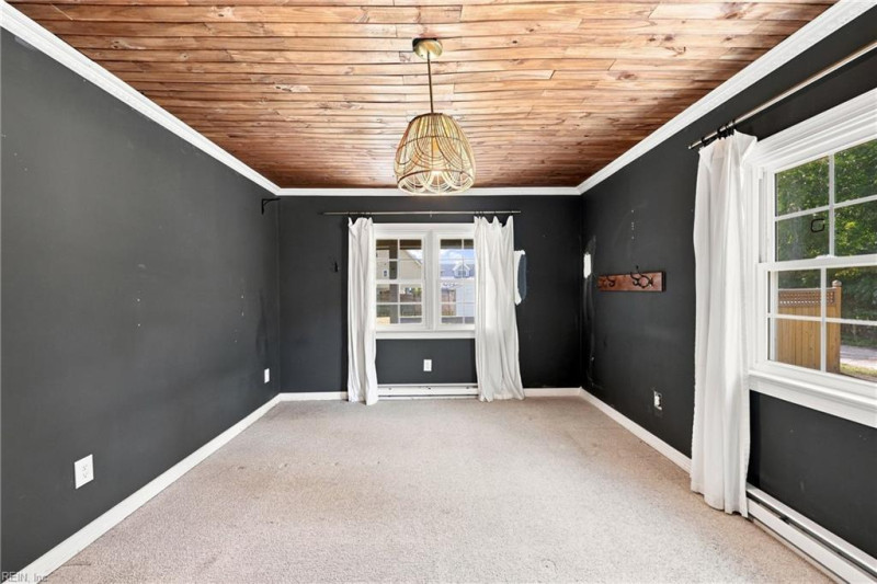 Photo 33 of 47 residential for sale in Poquoson virginia