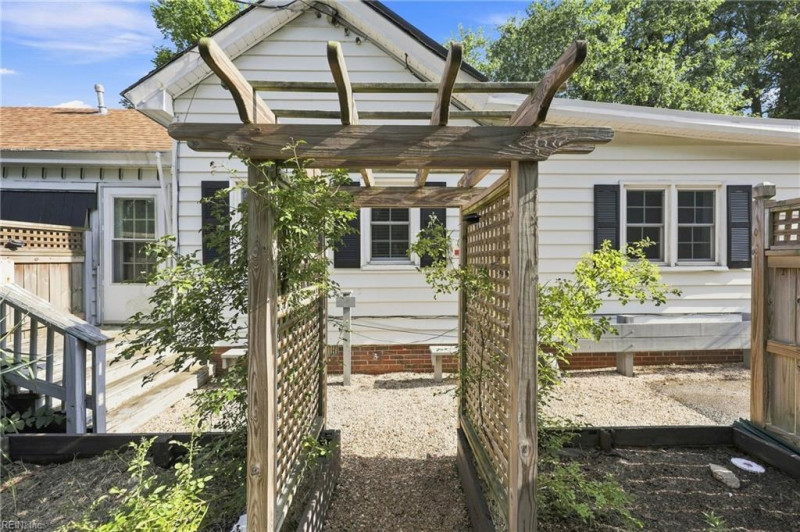 Photo 44 of 47 residential for sale in Poquoson virginia