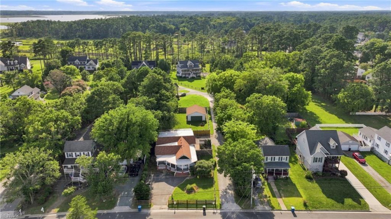 Photo 45 of 47 residential for sale in Poquoson virginia