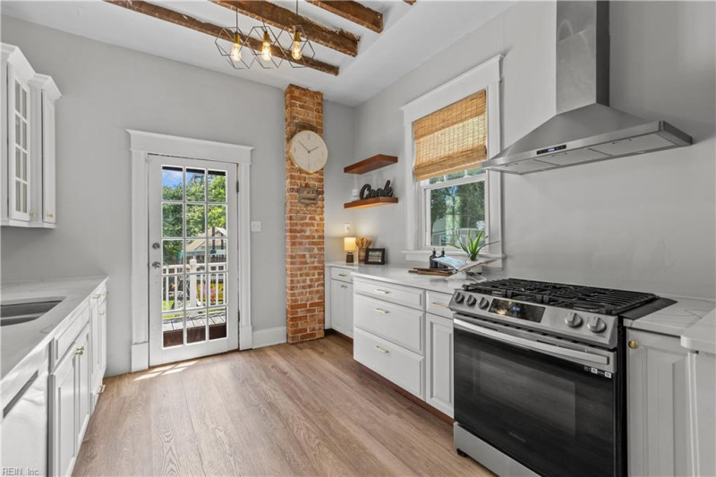 Photo 12 of 46 residential for sale in Norfolk virginia