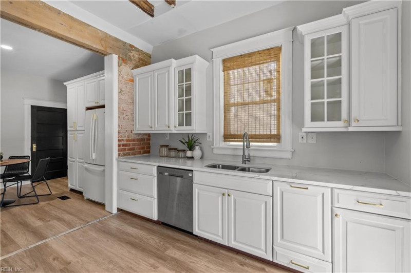 Photo 14 of 46 residential for sale in Norfolk virginia