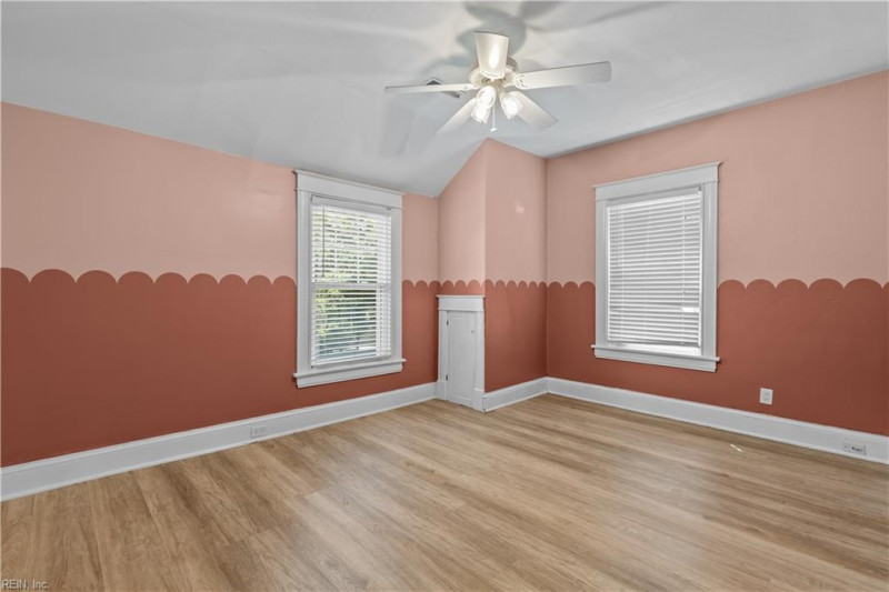 Photo 17 of 46 residential for sale in Norfolk virginia