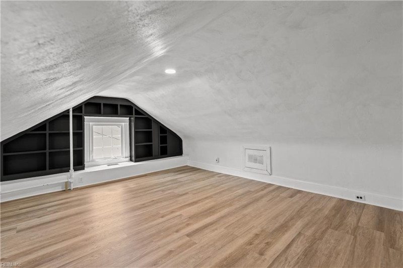 Photo 27 of 46 residential for sale in Norfolk virginia