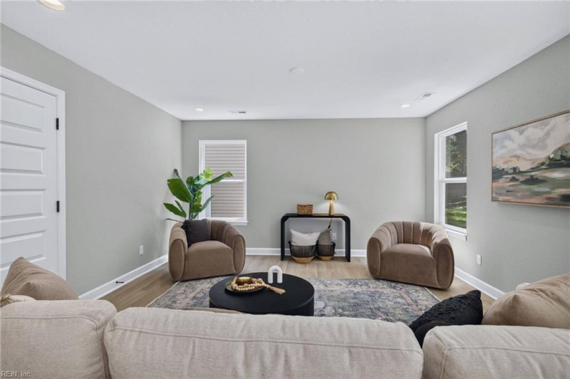Photo 18 of 44 residential for sale in Norfolk virginia