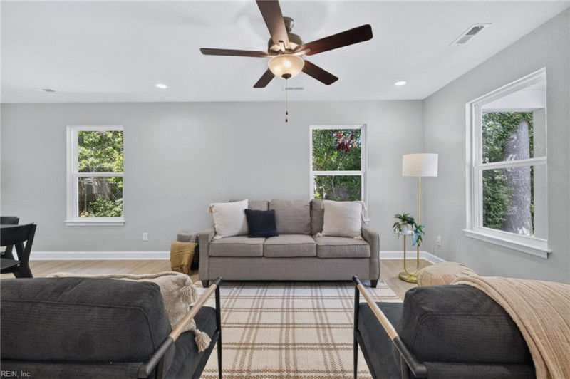 Photo 5 of 44 residential for sale in Norfolk virginia