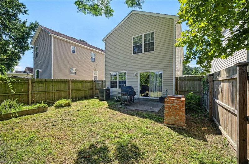 Photo 27 of 32 residential for sale in Chesapeake virginia Photo 27 of 32 residential for sale in Chesapeake virginia