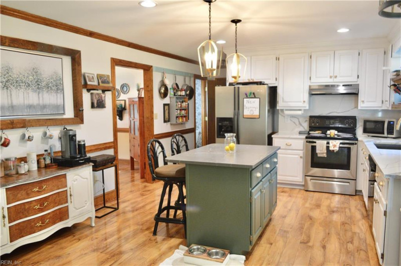Photo 10 of 27 residential for sale in Suffolk virginia