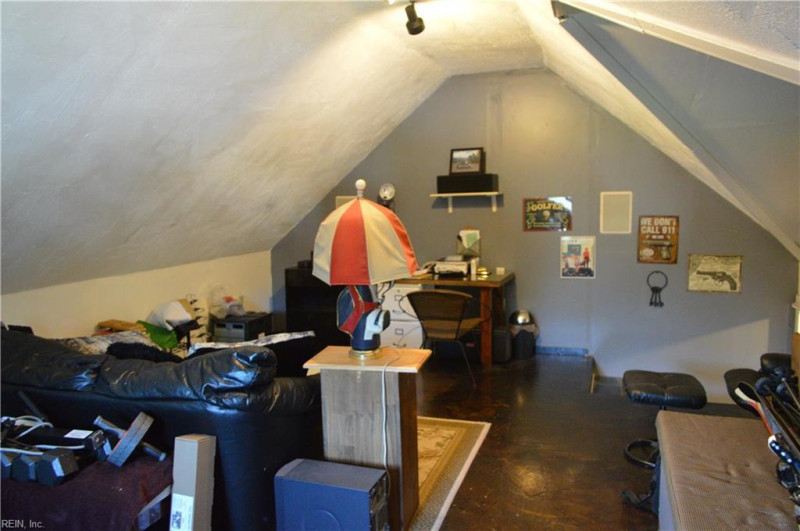Photo 14 of 27 residential for sale in Suffolk virginia