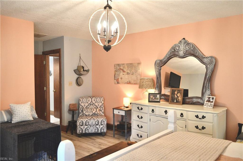 Photo 23 of 27 residential for sale in Suffolk virginia