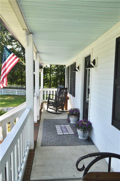 Photo 4 of 27 residential for sale in Suffolk virginia