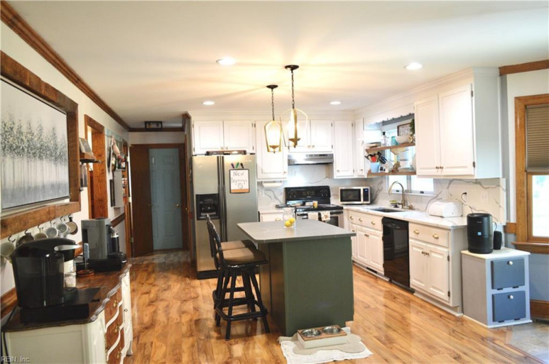 Photo 9 of 27 residential for sale in Suffolk virginia