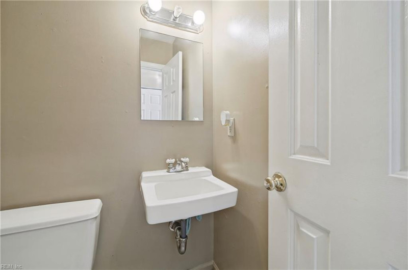 Photo 10 of 28 residential for sale in Newport News virginia Photo 10 of 28 residential for sale in Newport News virginia