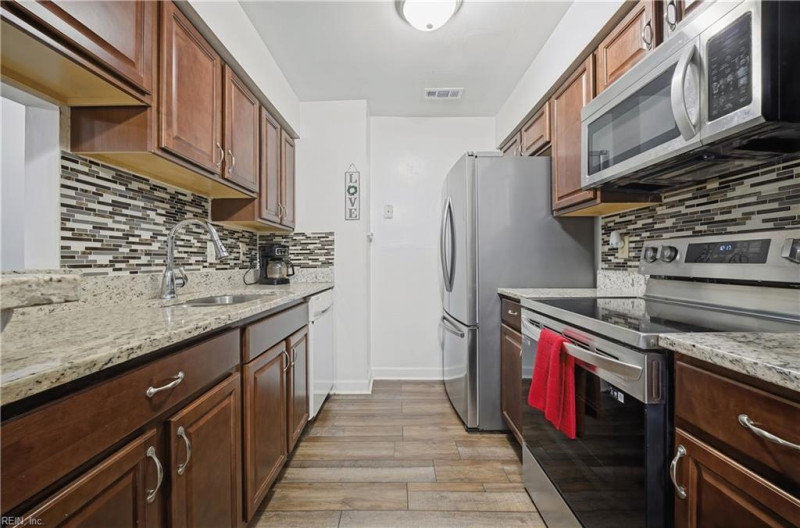 Photo 13 of 28 residential for sale in Newport News virginia