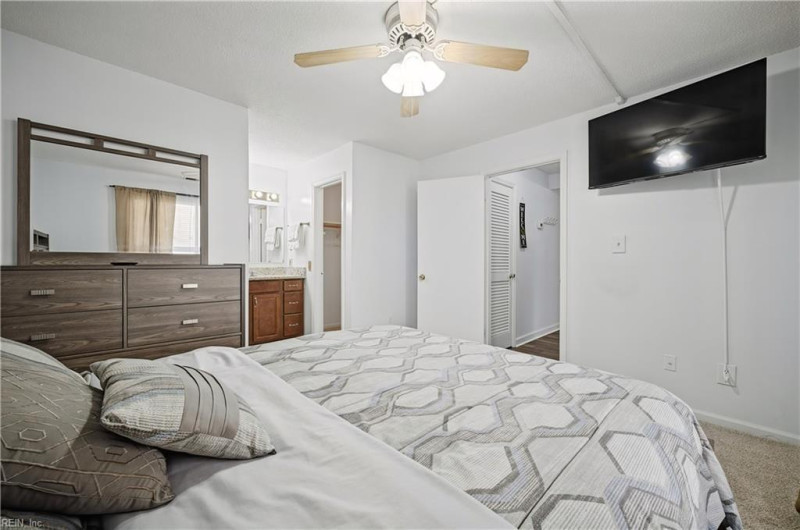 Photo 17 of 28 residential for sale in Newport News virginia