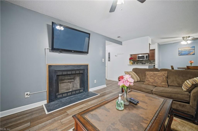 Photo 5 of 28 residential for sale in Newport News virginia
