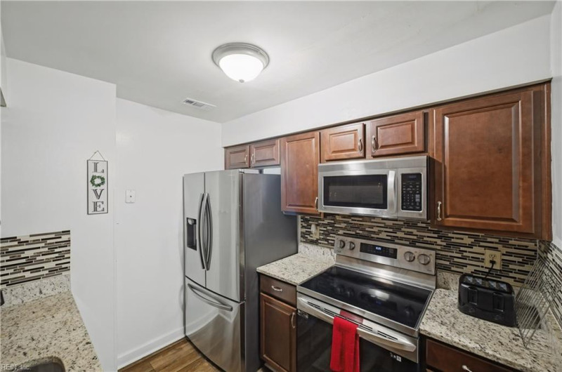 Photo 9 of 28 residential for sale in Newport News virginia