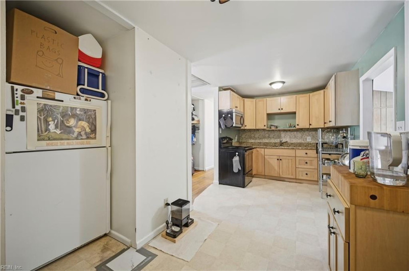 Photo 10 of 30 residential for sale in Norfolk virginia