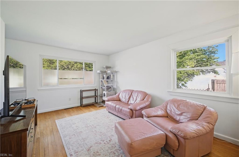 Photo 5 of 30 residential for sale in Norfolk virginia