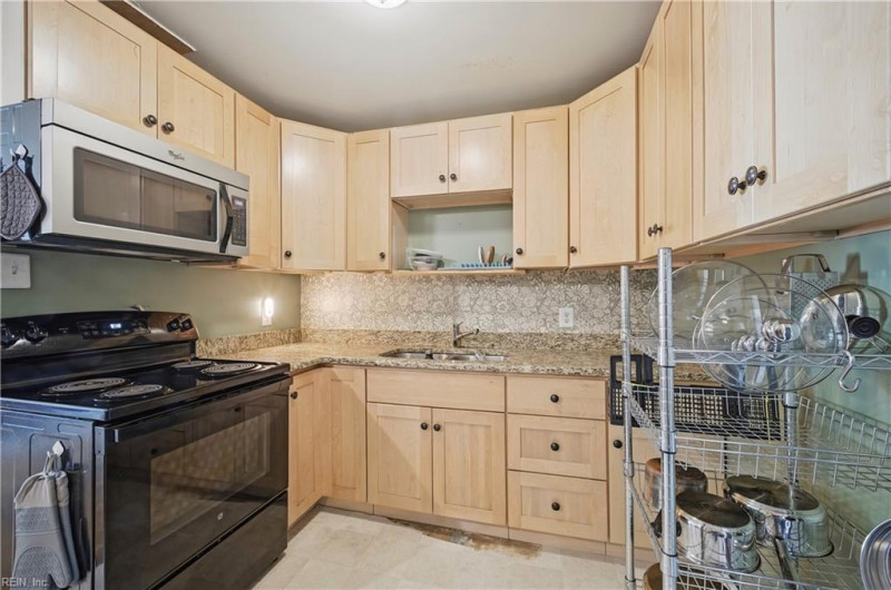 Photo 9 of 30 residential for sale in Norfolk virginia
