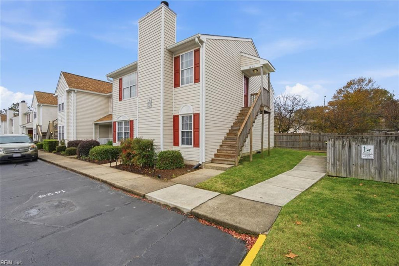 Photo 11 of 17 residential for sale in Virginia Beach virginia