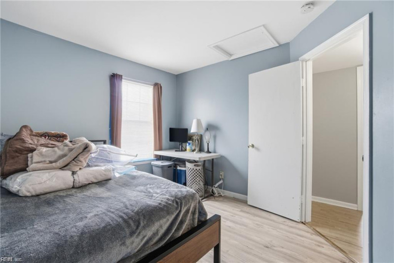 Photo 8 of 17 residential for sale in Virginia Beach virginia