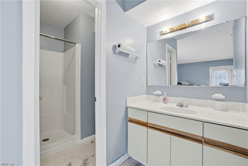 Photo 9 of 17 residential for sale in Virginia Beach virginia