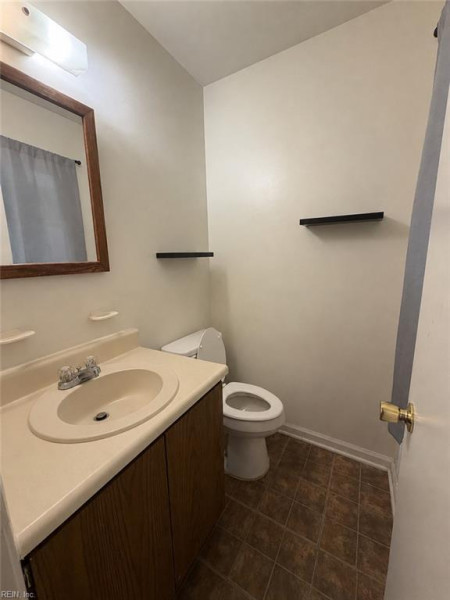 Photo 13 of 15 residential for sale in Suffolk virginia