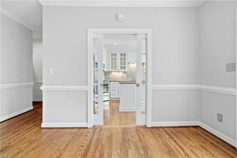 Photo 17 of 50 residential for sale in Norfolk virginia