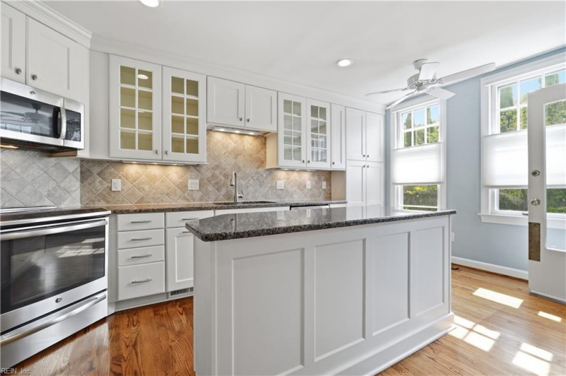 Photo 18 of 50 residential for sale in Norfolk virginia
