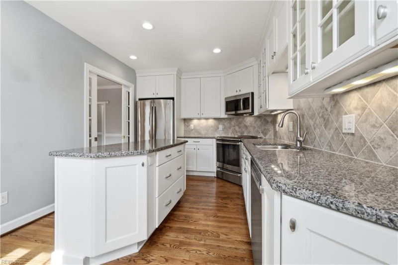 Photo 19 of 50 residential for sale in Norfolk virginia