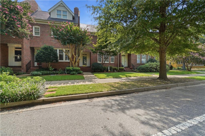 Photo 4 of 50 residential for sale in Norfolk virginia