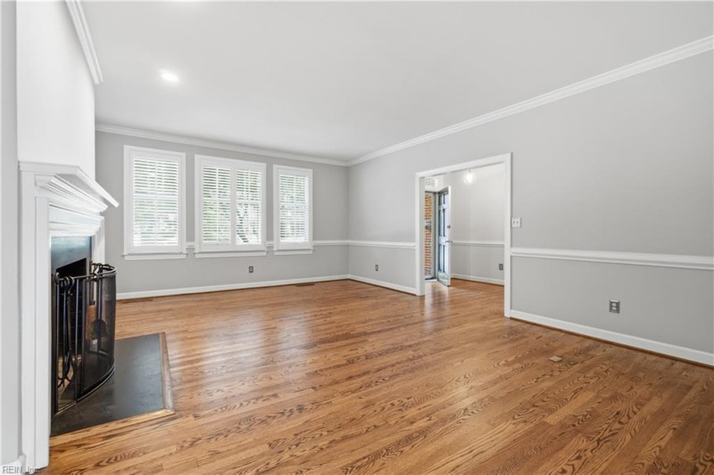 Photo 9 of 50 residential for sale in Norfolk virginia