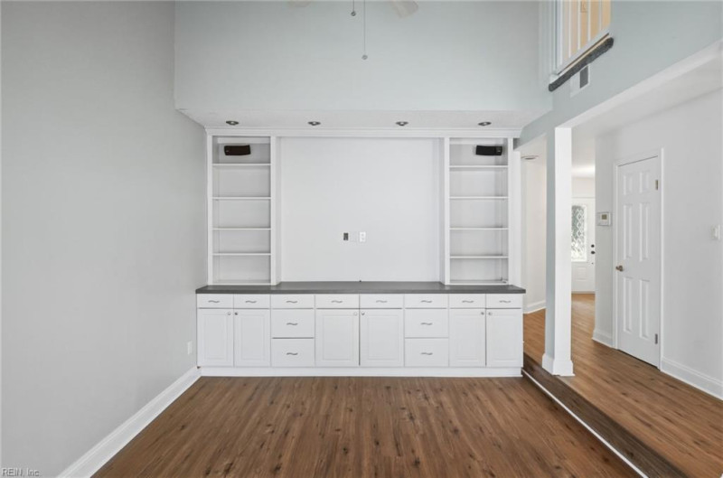 Photo 13 of 50 residential for sale in Virginia Beach virginia