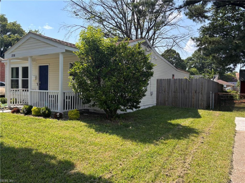 Photo 3 of 21 residential for sale in Portsmouth virginia Photo 3 of 21 residential for sale in Portsmouth virginia