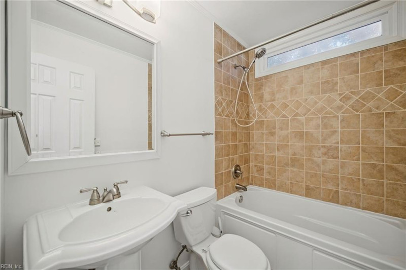 Photo 17 of 45 residential for sale in Chesapeake virginia Photo 17 of 45 residential for sale in Chesapeake virginia