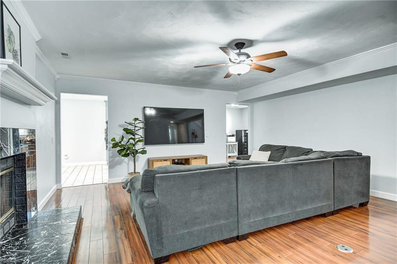 Photo 11 of 50 residential for sale in Virginia Beach virginia