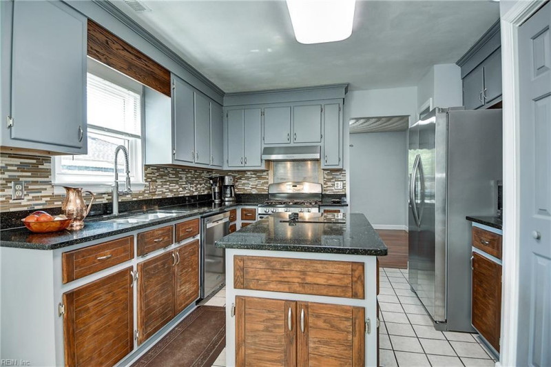 Photo 19 of 50 residential for sale in Virginia Beach virginia