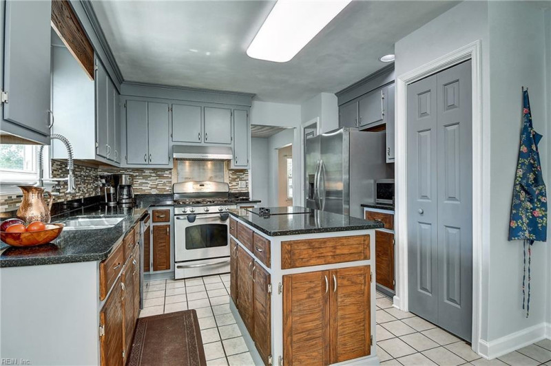 Photo 20 of 50 residential for sale in Virginia Beach virginia