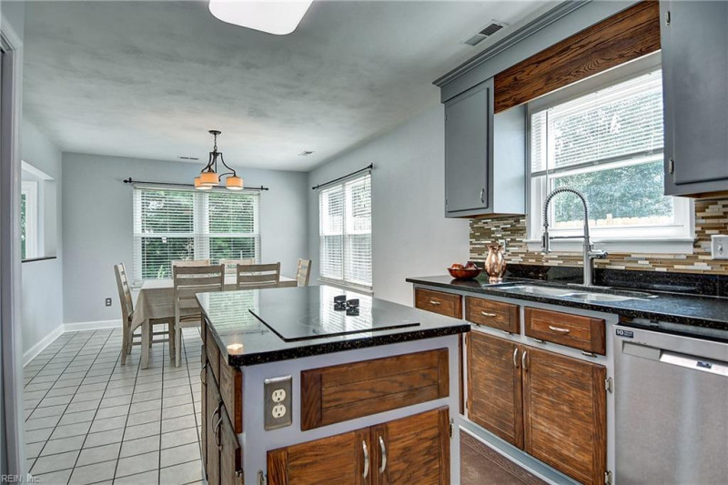 Photo 24 of 50 residential for sale in Virginia Beach virginia
