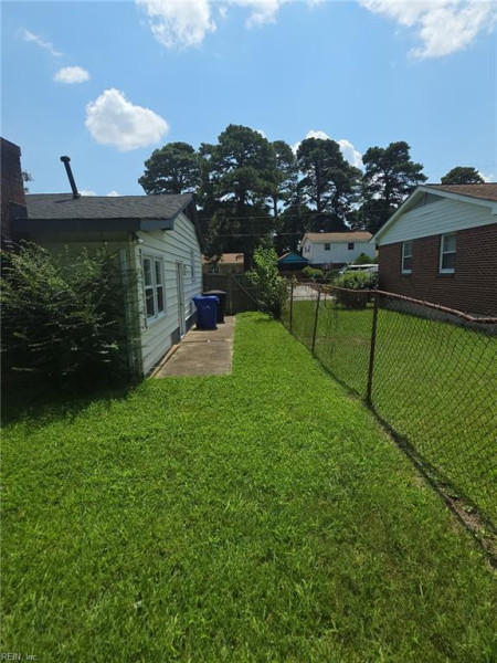 Photo 4 of 6 residential for sale in Portsmouth virginia