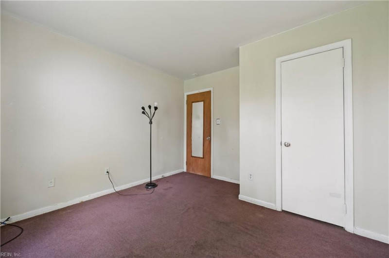 Photo 14 of 23 residential for sale in Hampton virginia